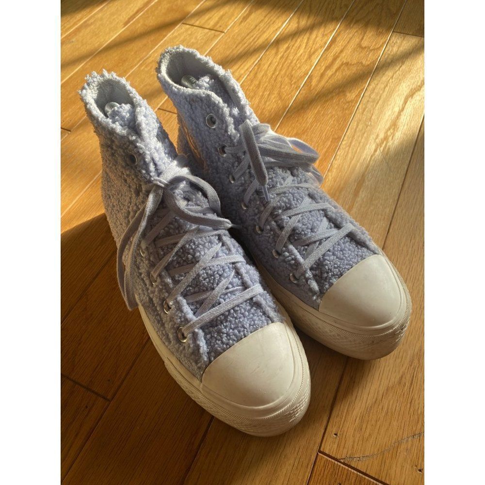 Converse women's light blue sherpa fleece platform high top lace up sneakers 6.5